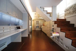 That Have an Area of 1400 Square Feet (ft²)